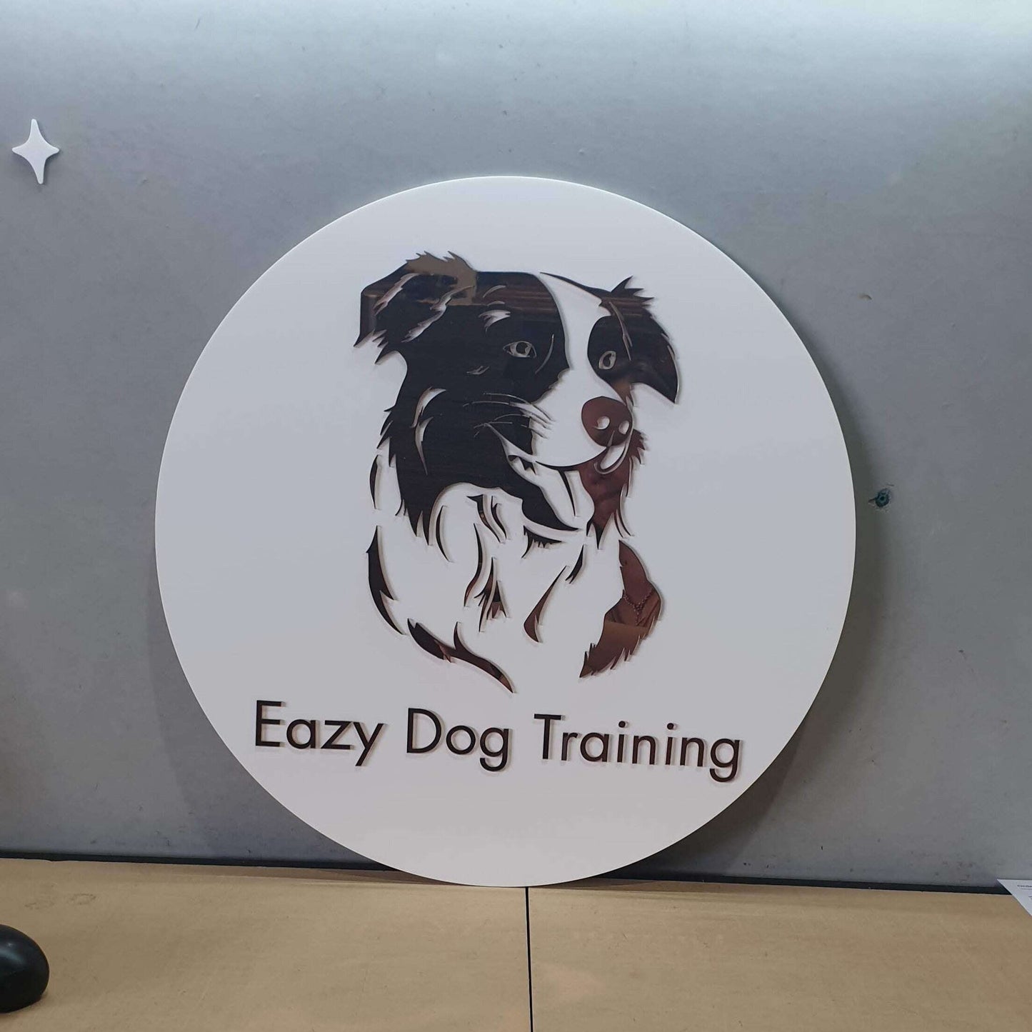 Round Business Signage FAME-ily Art