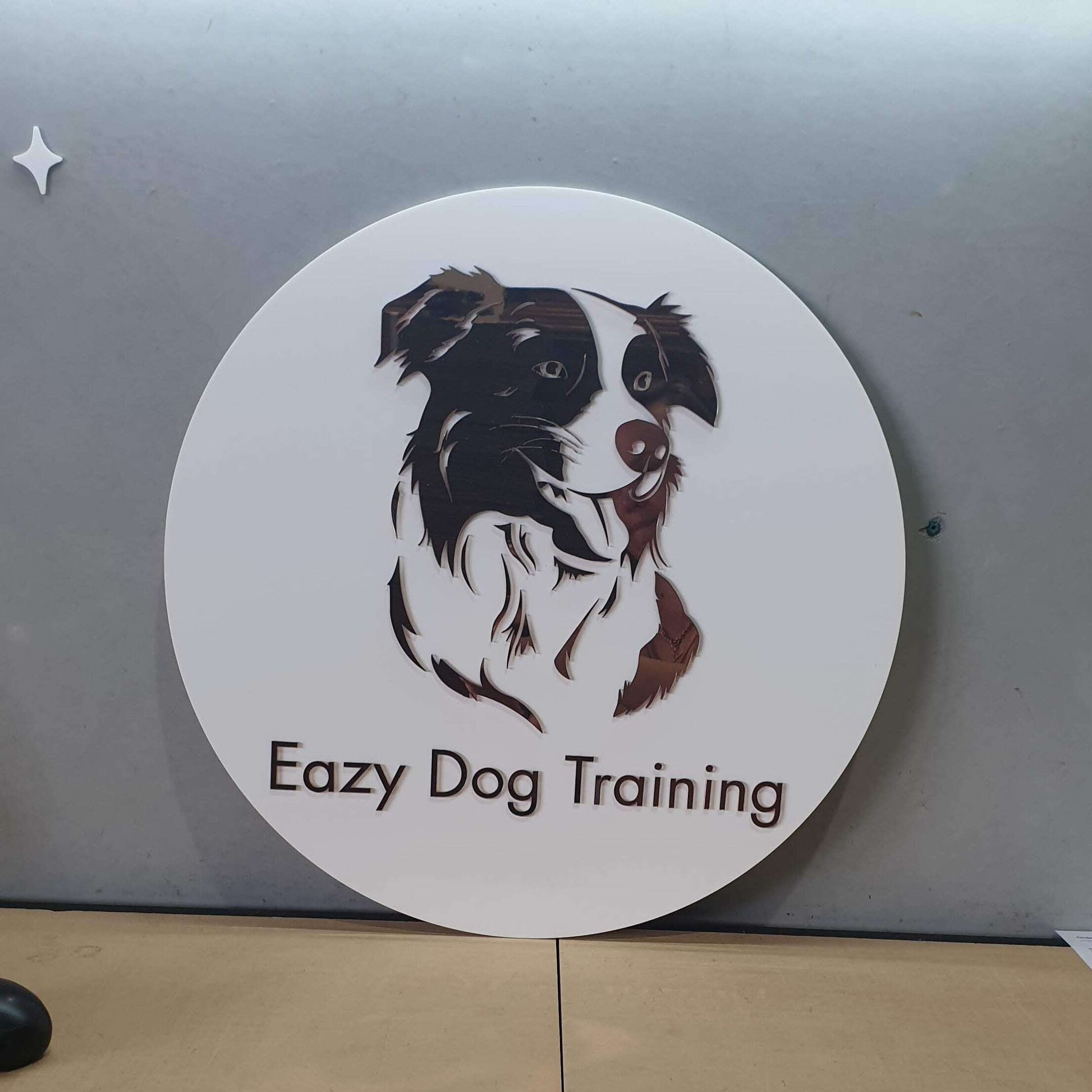 Round Business Signage FAME-ily Art