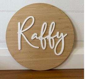 Round Name Plaque FAME-ily Art
