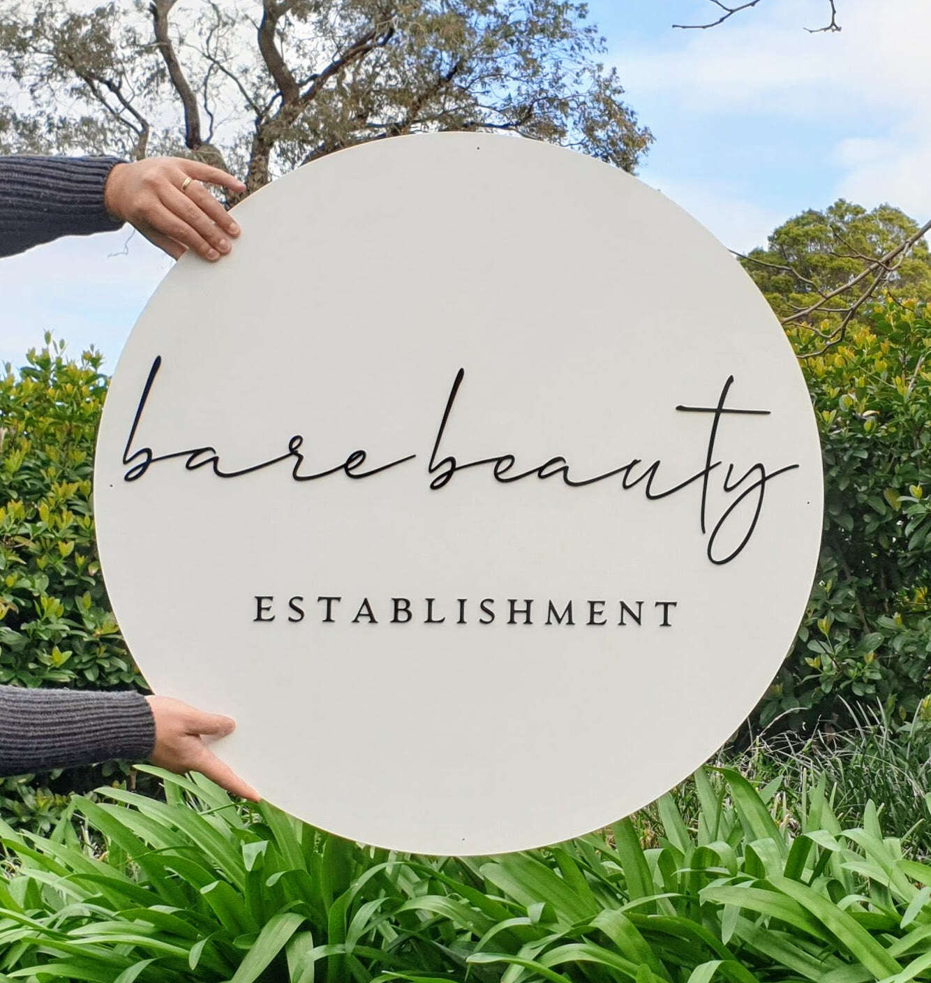 Round Business Signage FAME-ily Art