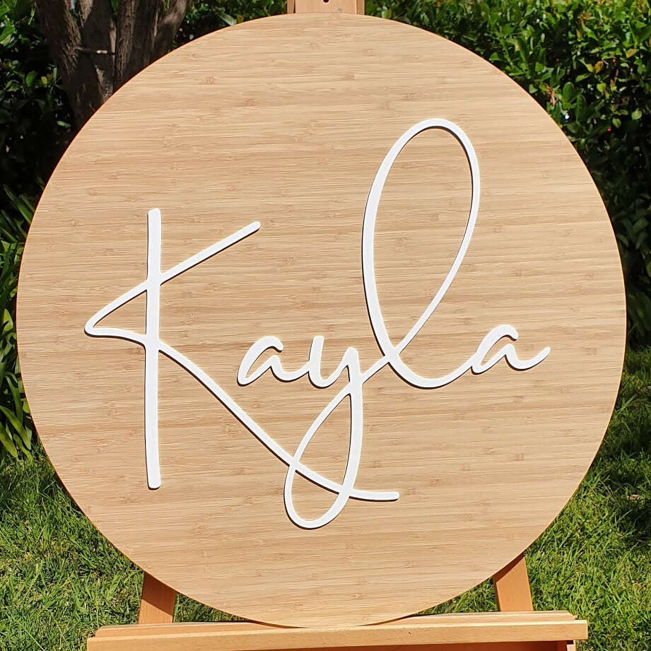 Round Name Plaque FAME-ily Art