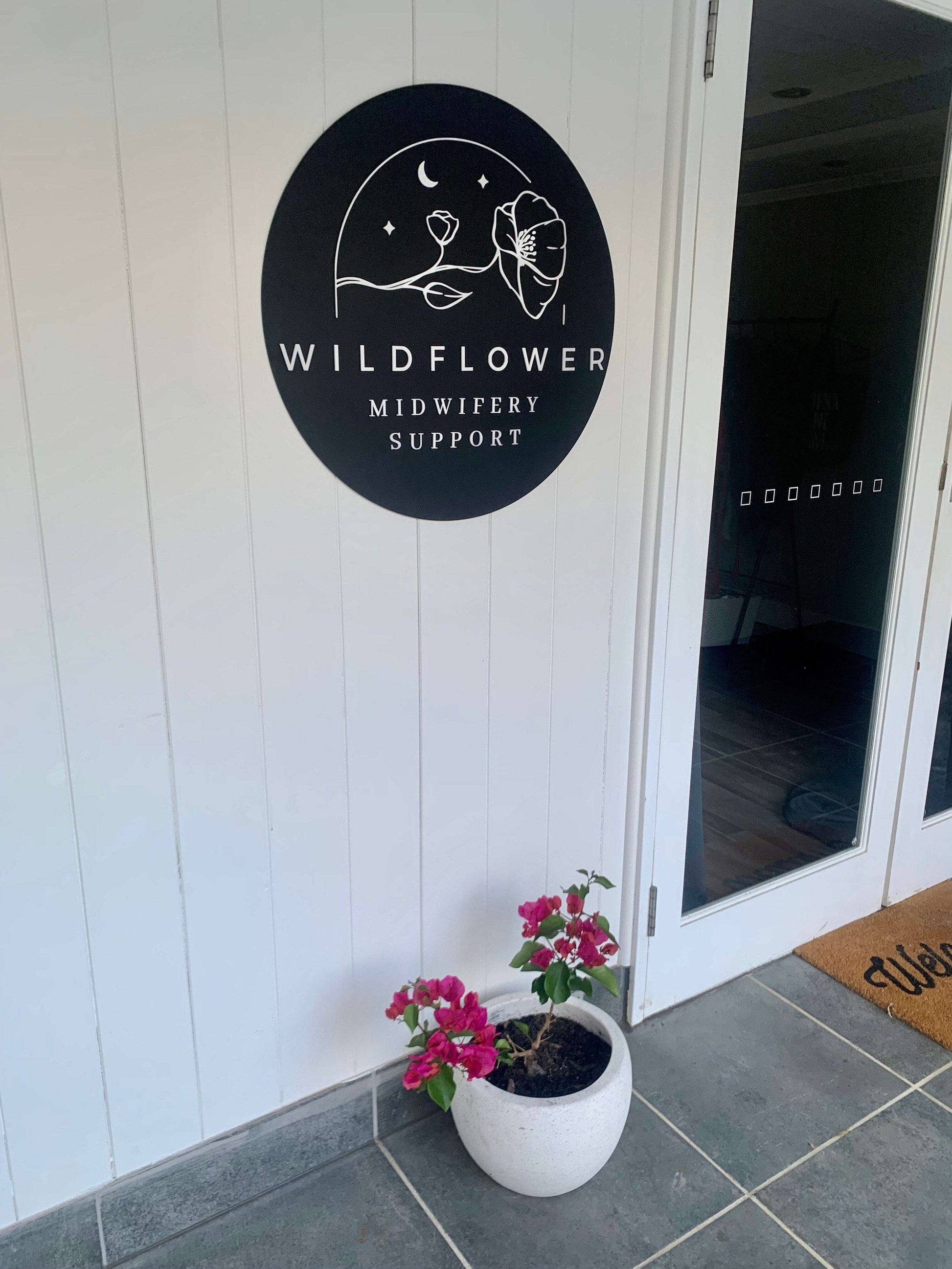 Round Business Signage - Bamboo FAME-ily Art