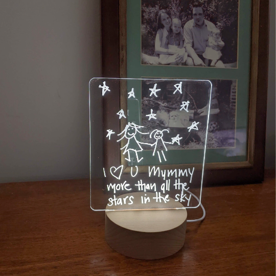 LED Light Up with a Personalised Drawing FAME-ily Art
