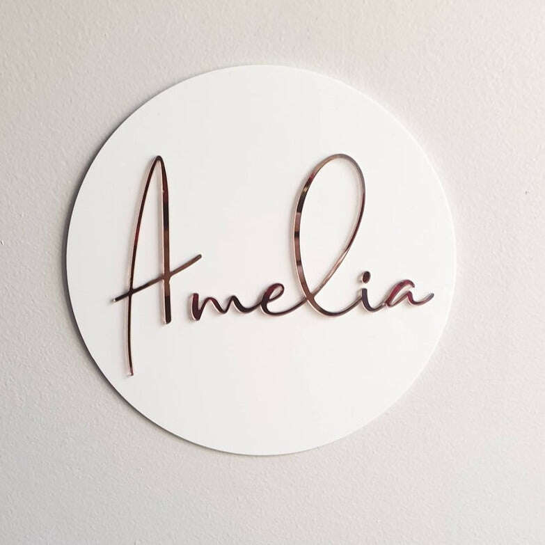 Round Name Plaque FAME-ily Art